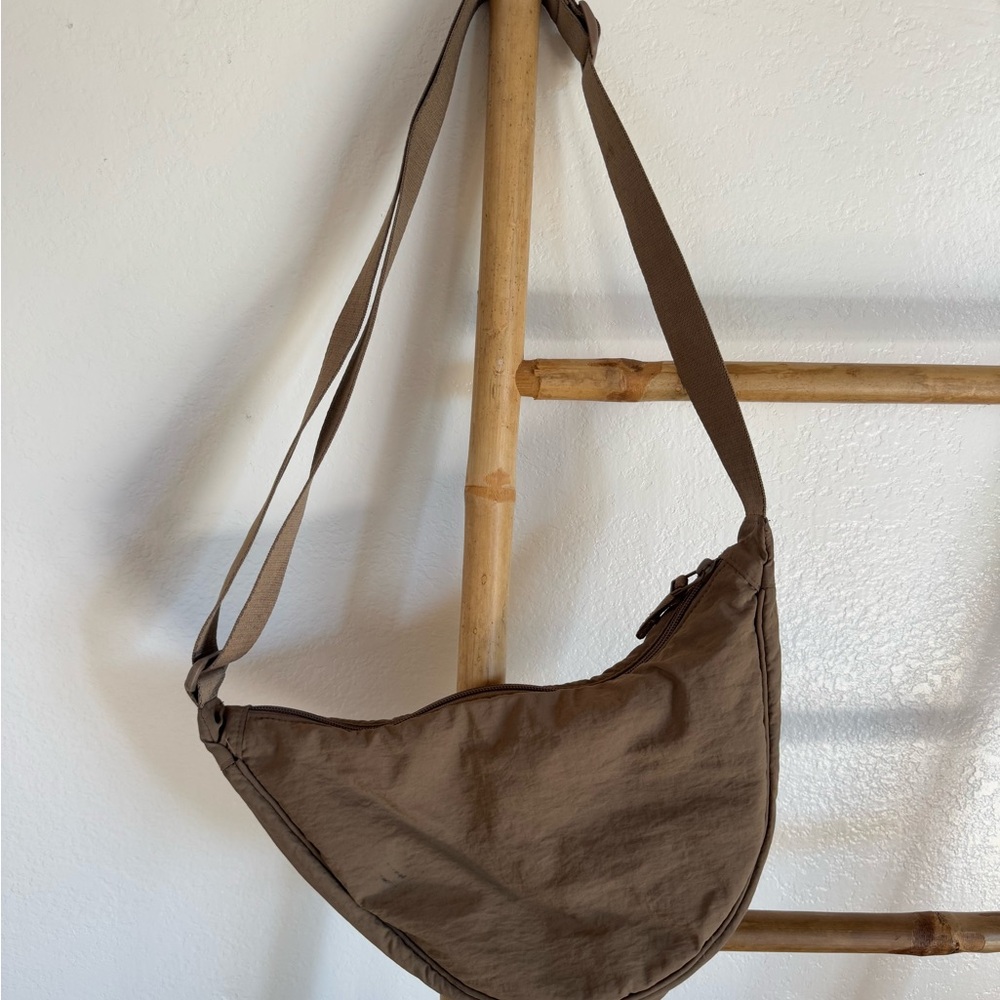 Uniqlo Round Mini Shoulder Bag